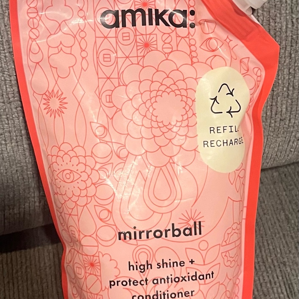 amika Mirrorball Conditioner - Pink and Coral